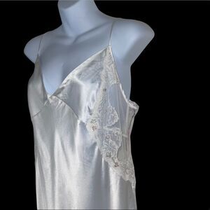 NWT Victoria’s Secret Long Satin Gown With Lace & Sequins Wedding Coll Sz Lg